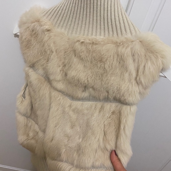 Fur Vest - Picture 6 of 8